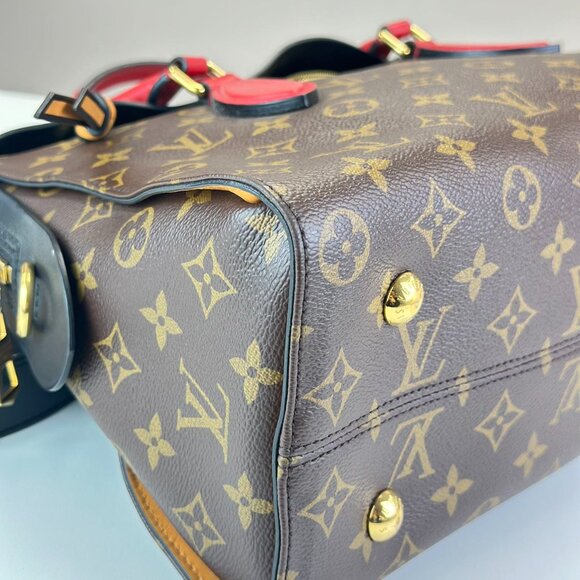 Louis Vuitton Monogram Canvas Tuileries Shoulder Bag - Picture 6 of 8